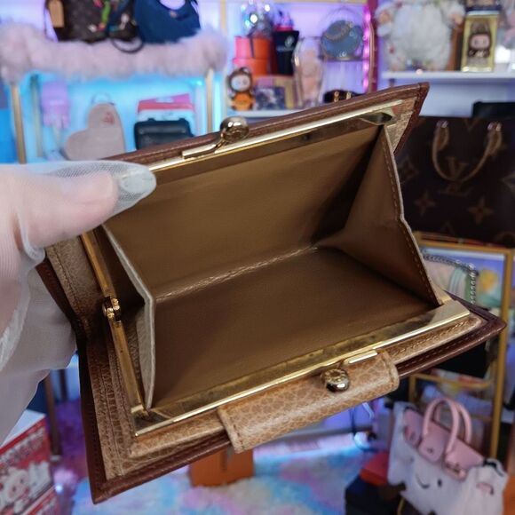 Celine Vintage Light Brown Leather KISS Lock Compact Wallet - Picture 10 of 14